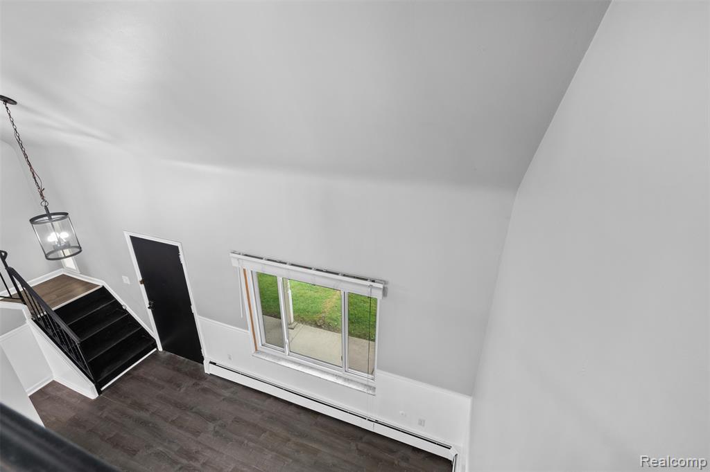 3915-4 Devon Road, Unit 4 Royal Oak, MI 48073 - Photo 10 of 14
