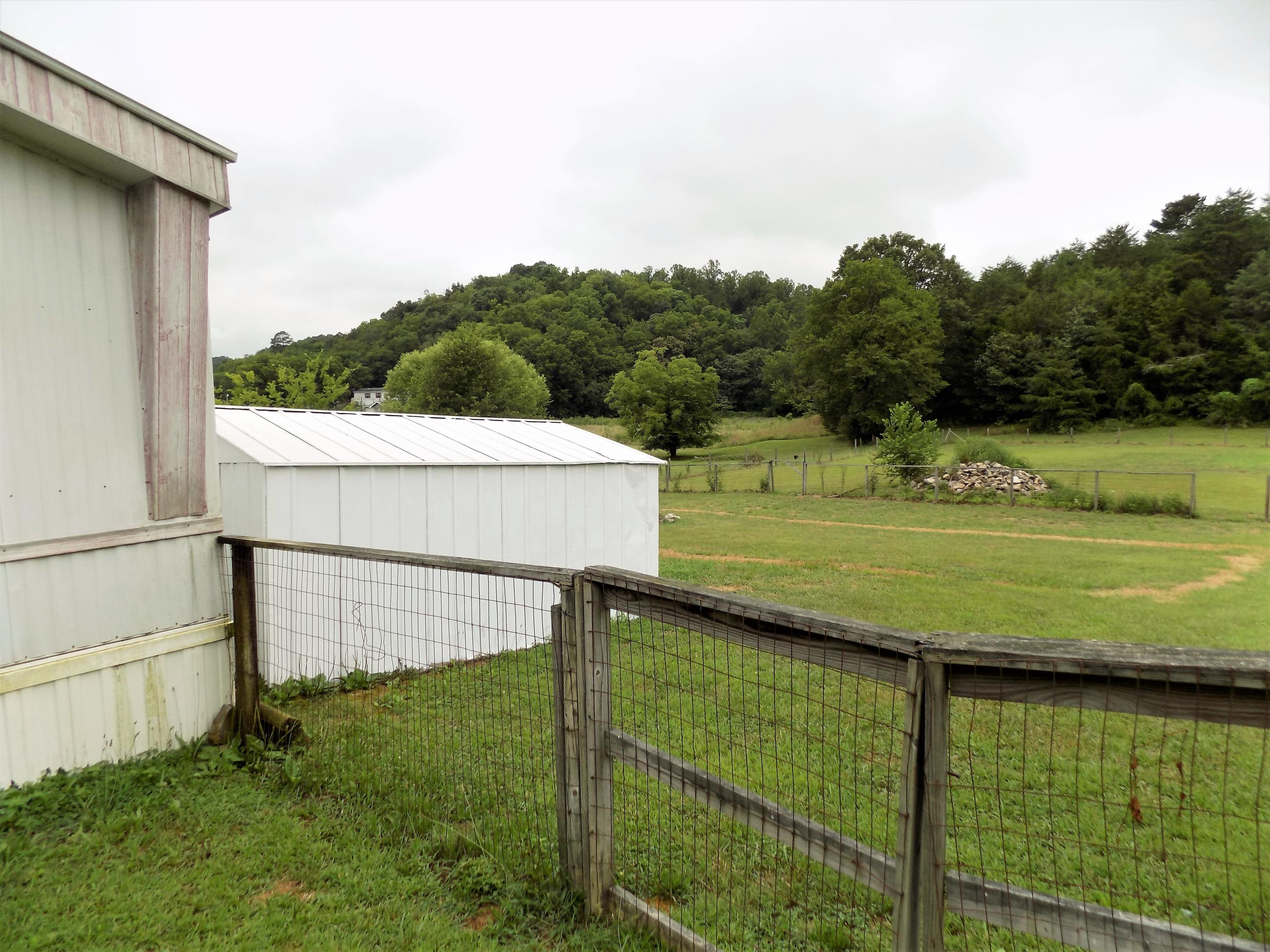 1135 Harbin Road Dandridge, TN 37725 - Photo 25 of 27 Side