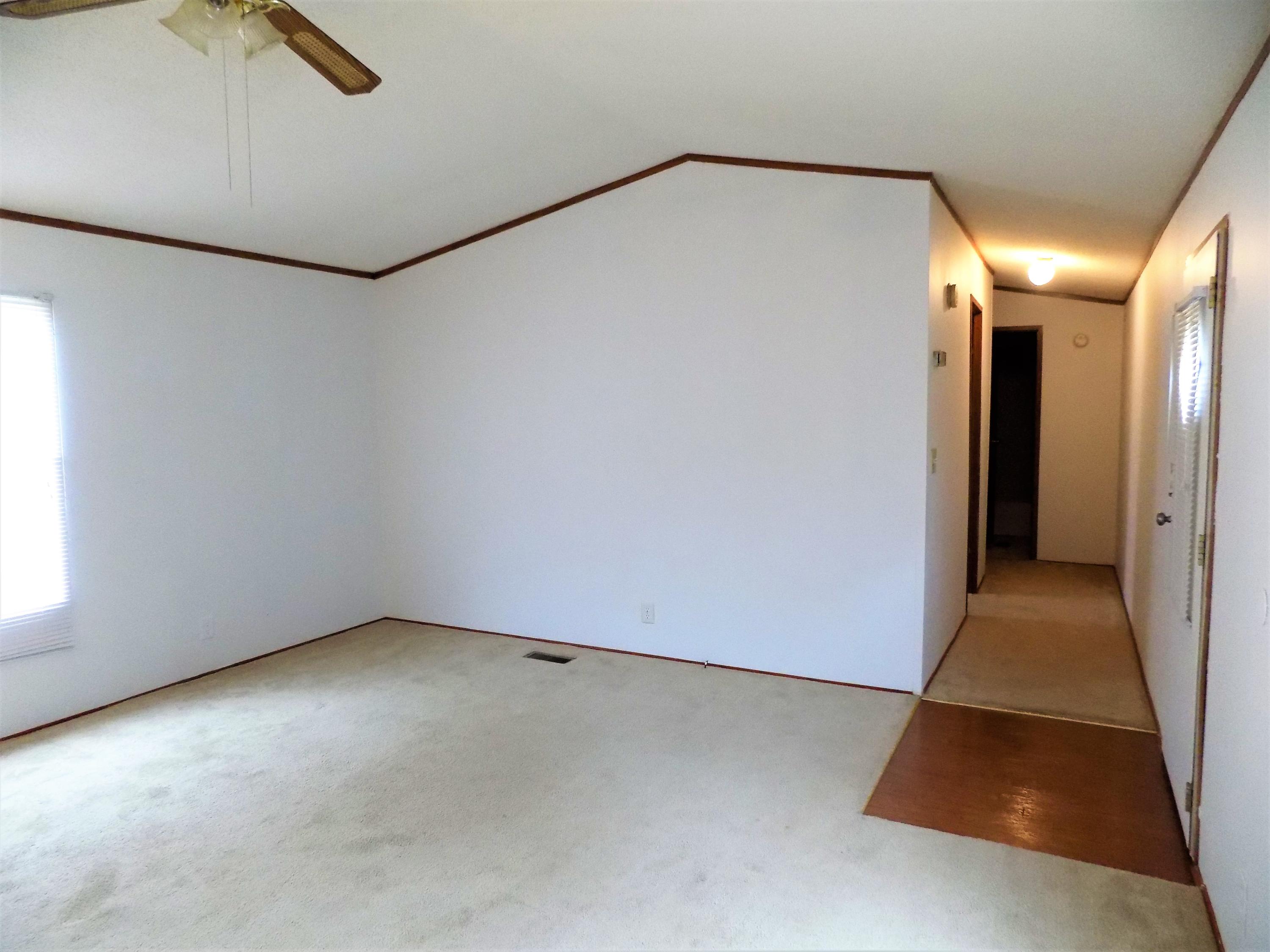 1135 Harbin Road Dandridge, TN 37725 - Photo 9 of 27 Living Room