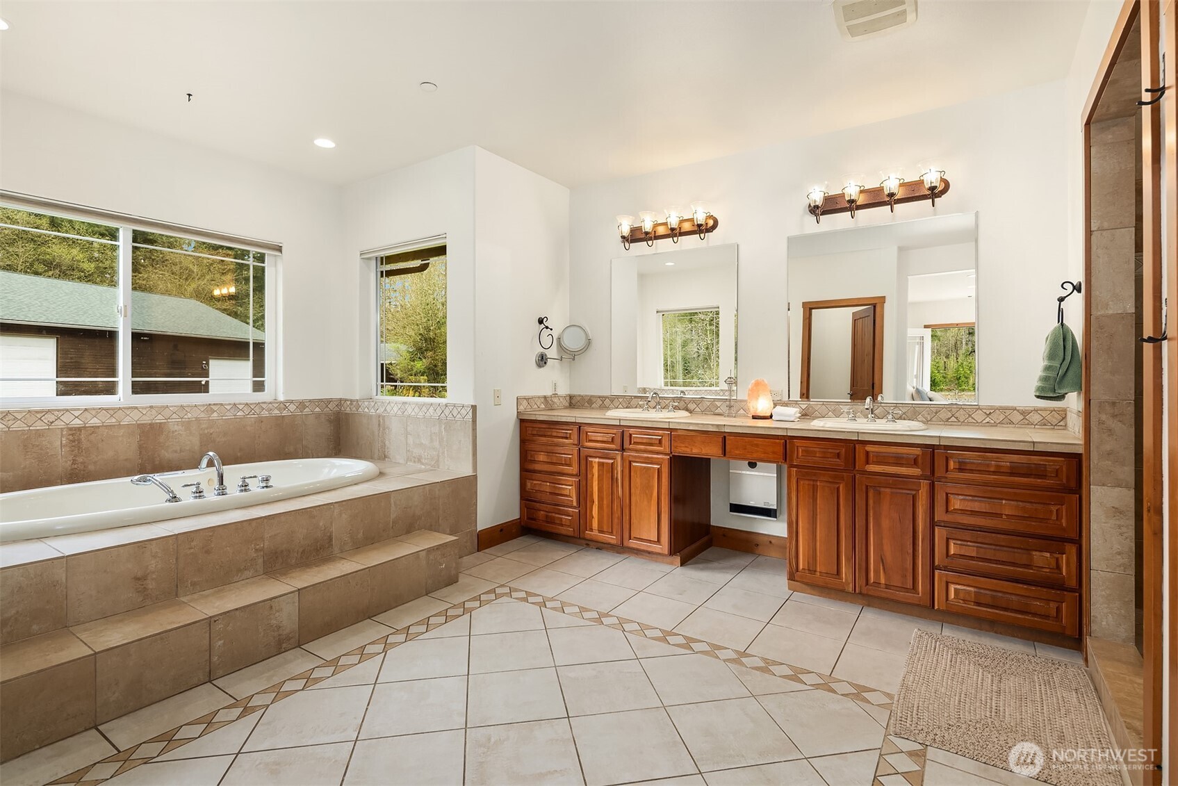 7828 Tolt Highlands Road Northeast Carnation, WA 98014 - Photo 27 of 40