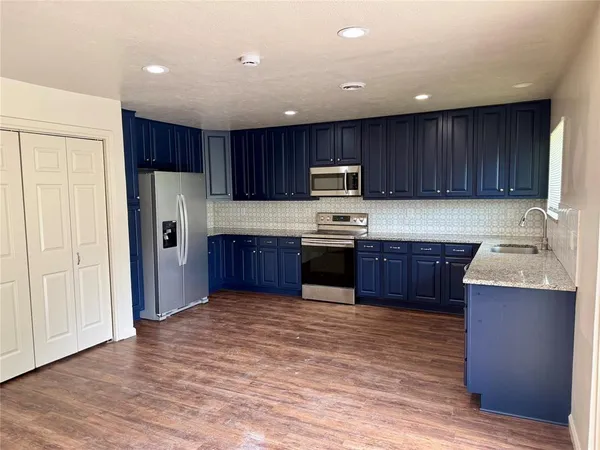 $2,400 | 1422 Nantucket Drive, Richardson, TX 75080