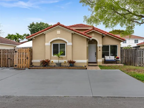 $3,800 | 7879 Northwest 193rd Terrace, Hialeah, FL 33015