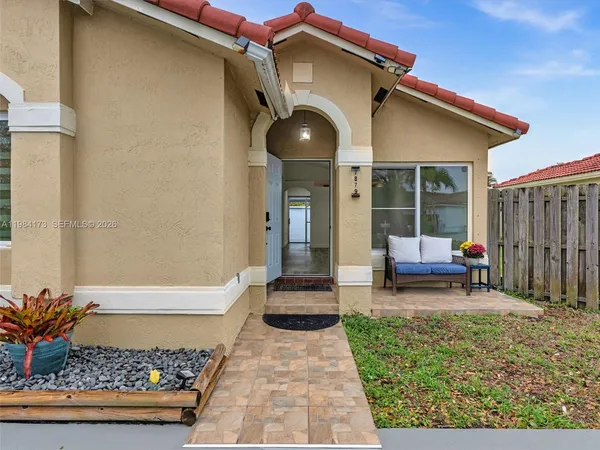 $3,800 | 7879 Northwest 193rd Terrace, Hialeah, FL 33015