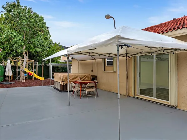 $3,800 | 7879 Northwest 193rd Terrace, Hialeah, FL 33015