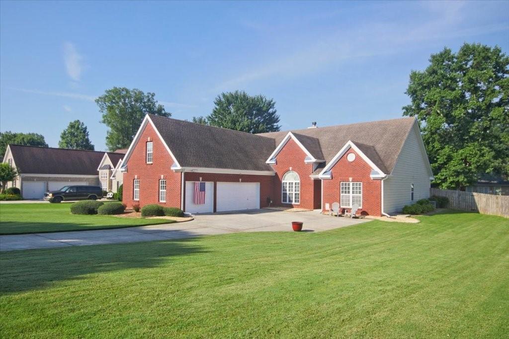 1256 Oakmont Ridge Drive Lawrenceville, GA 30043 - Photo 2 of 44