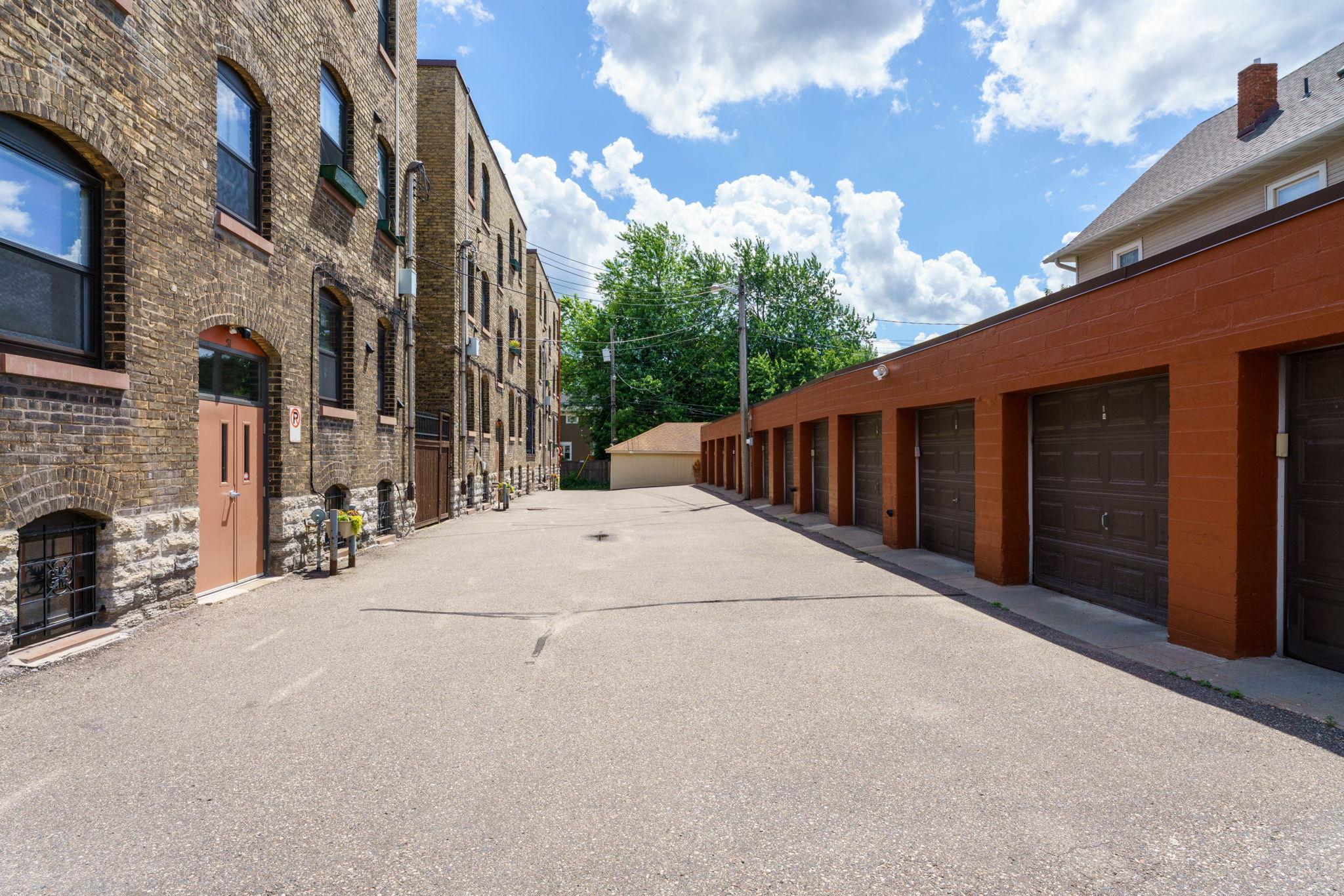 63 South Avon Street, Unit 36 St. Paul, MN 55105 - Photo 23 of 25