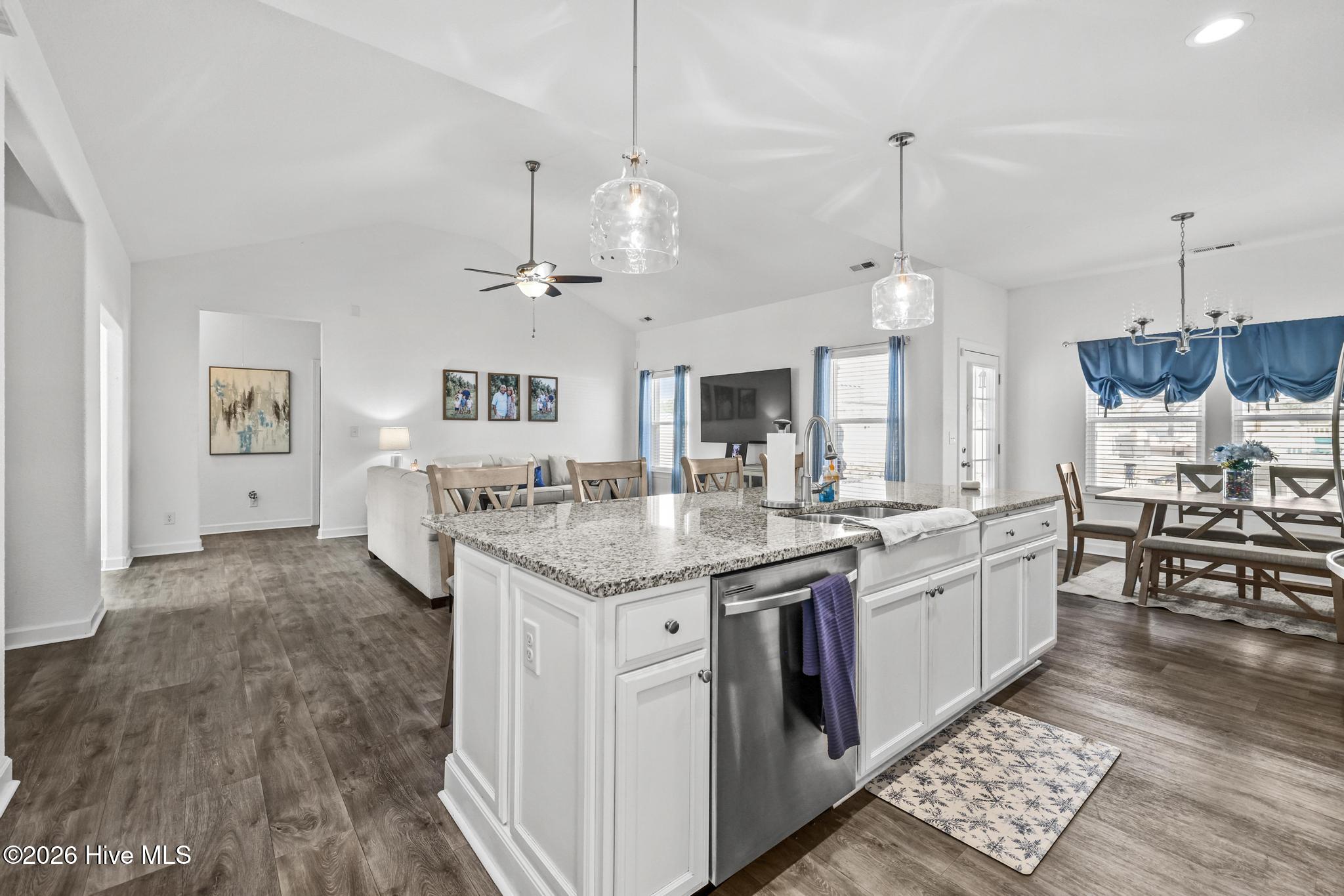 104 Sligo Way Moyock, NC 27958 - Photo 11 of 69 Kitchen