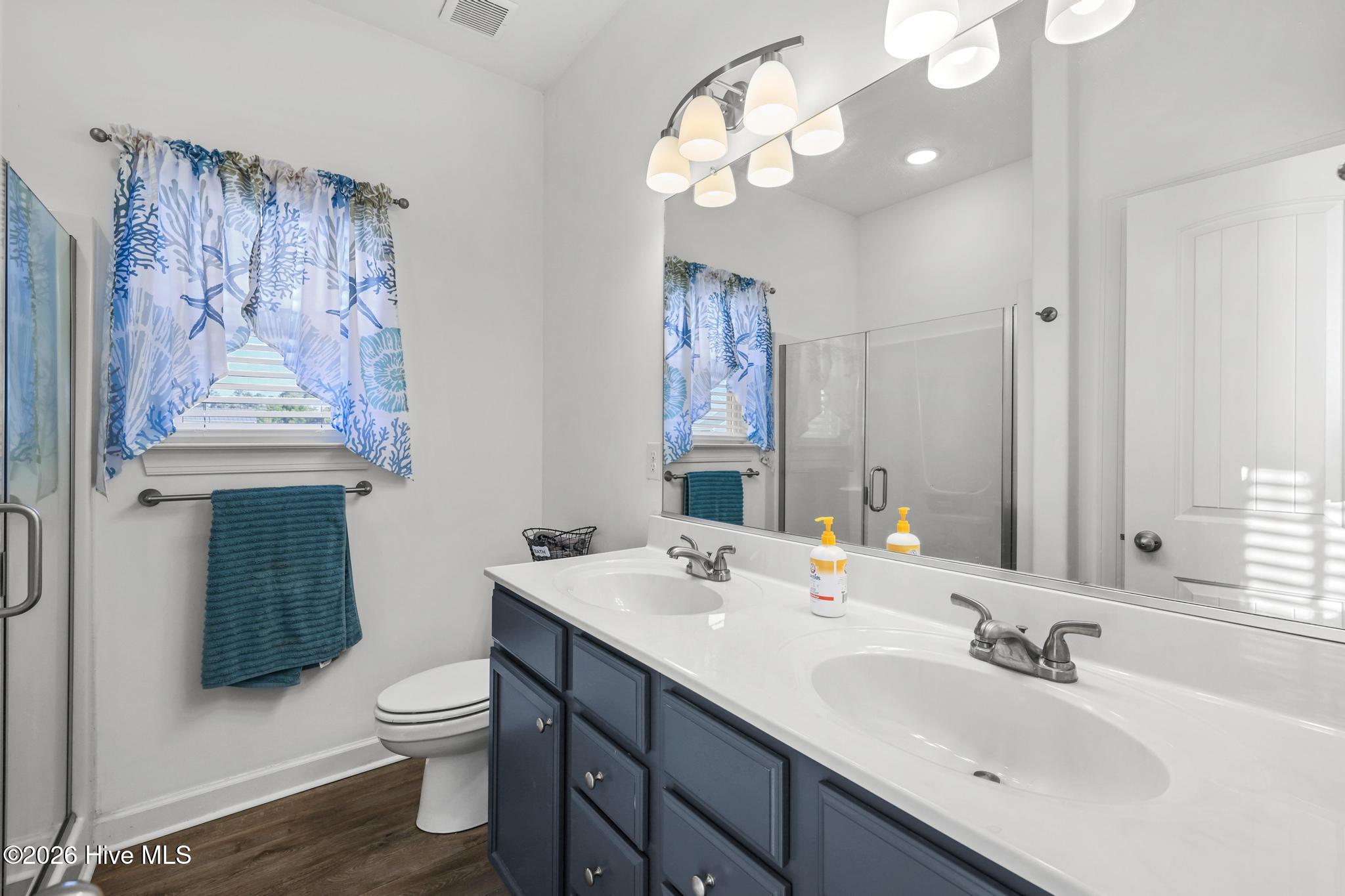 104 Sligo Way Moyock, NC 27958 - Photo 19 of 69 Primary bathroom