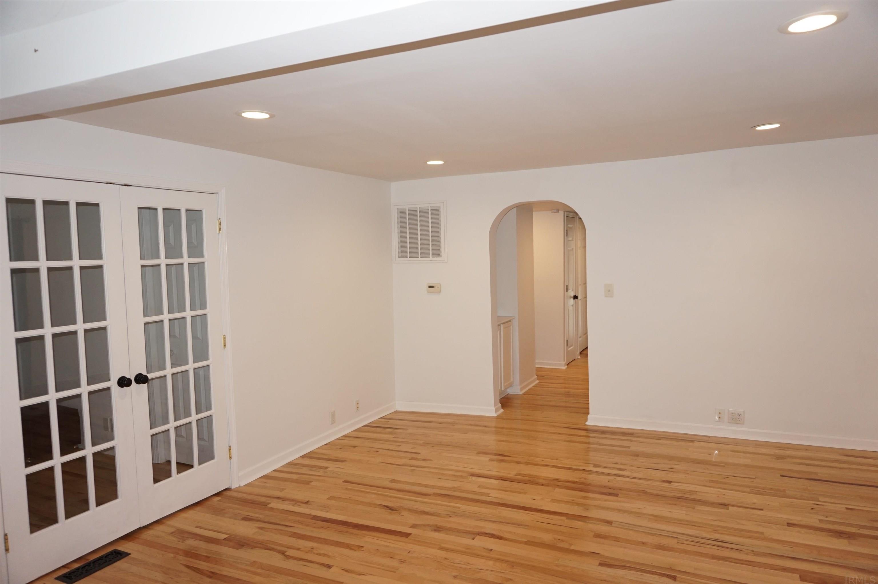 1427 Spring Street Fort Wayne, IN 46808 - Photo 3 of 23 Gallery Image 3