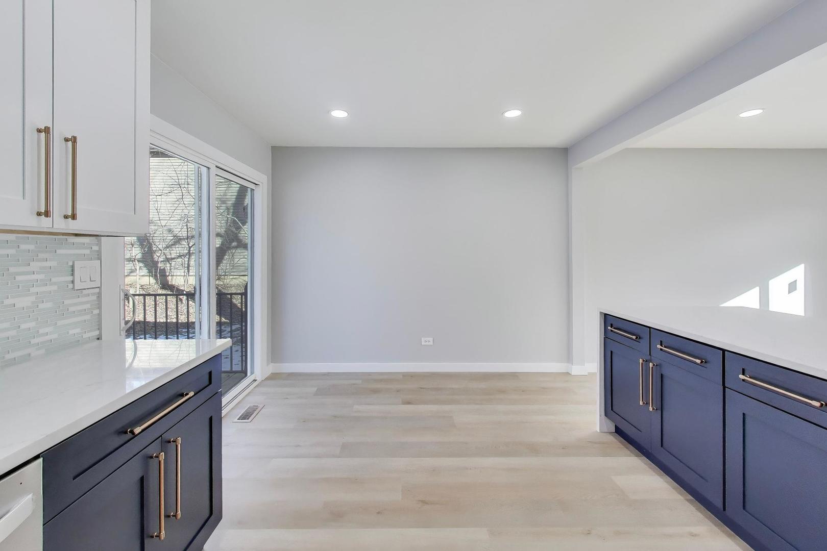 2N660 Valewood Road West Chicago, IL 60185 - Photo 7 of 21 Gallery Image 7