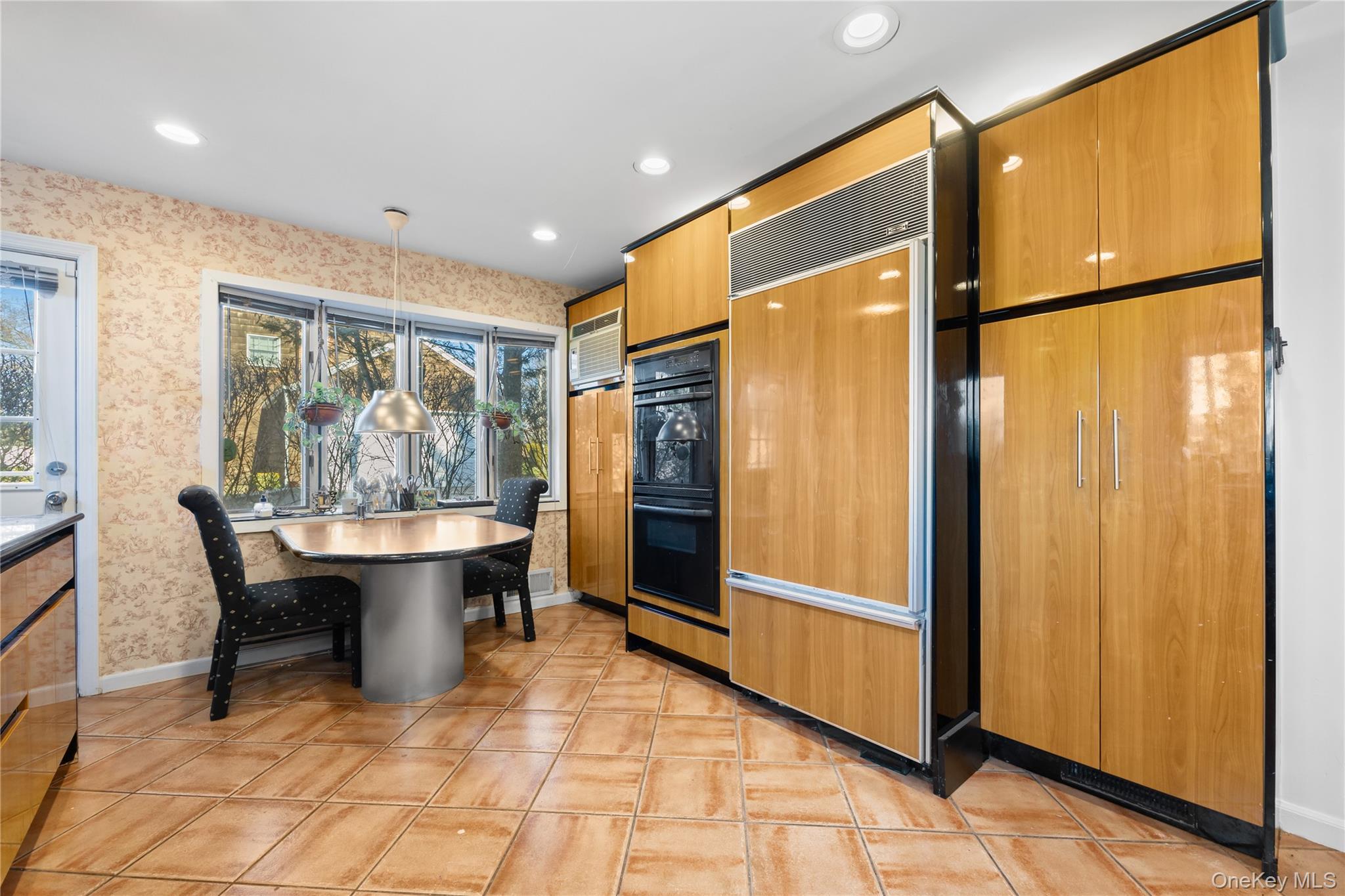 11 Searingtown Road Searingtown, NY 11507 - Photo 12 of 34