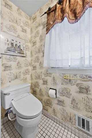 $1,388,800 | 11 Searingtown Road, Searingtown, NY 11507