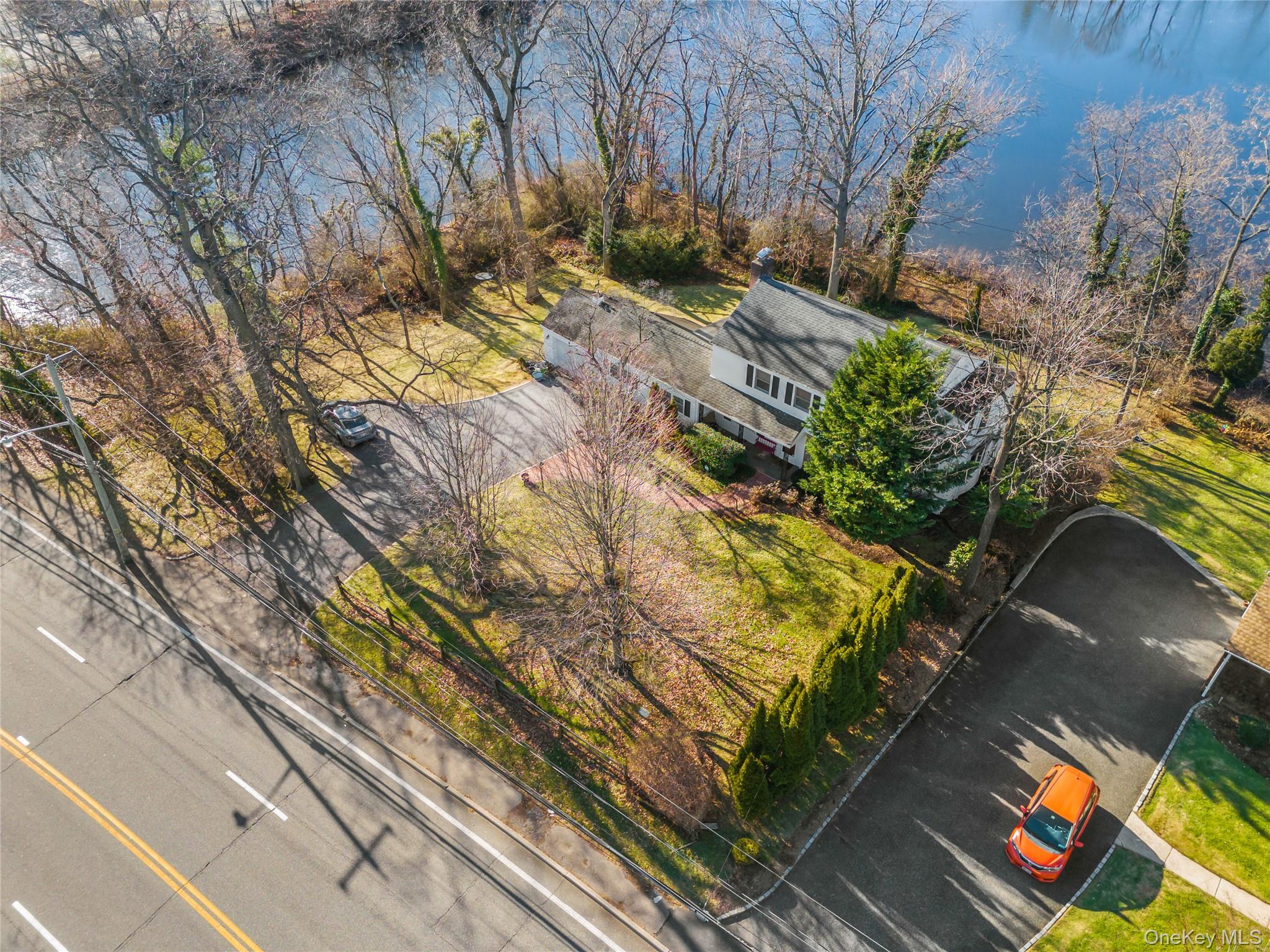 11 Searingtown Road Searingtown, NY 11507 - Photo 32 of 34