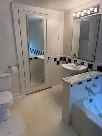 $175,000 | 1520 West Stephenson Street, Freeport, IL 61032