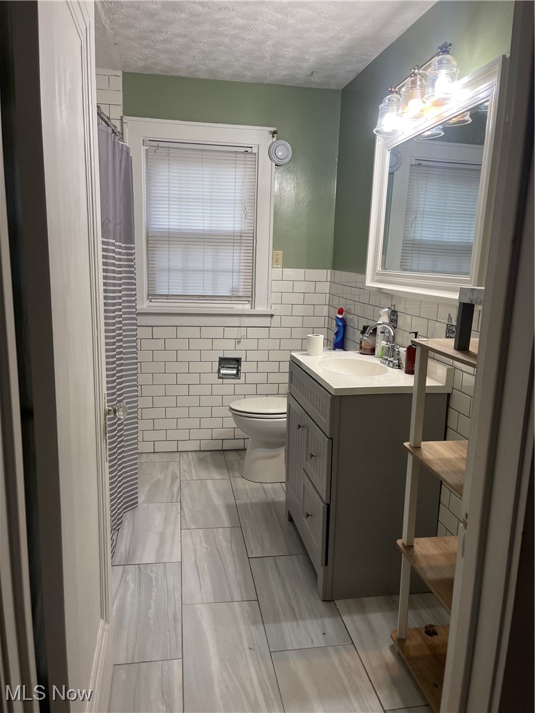 728 Portage Road Wooster, OH 44691 - Photo 13 of 22 Main bathroom on first floor