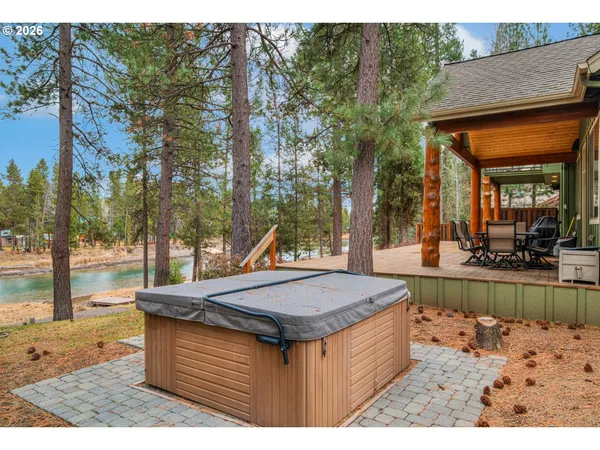 $1,290,000 | 56340 Solar Drive, Bend, OR 97707