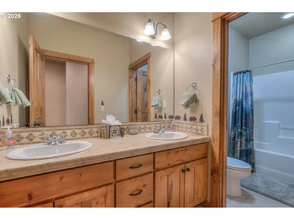 $1,290,000 | 56340 Solar Drive, Bend, OR 97707