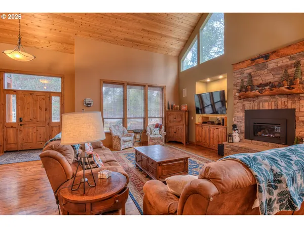$1,290,000 | 56340 Solar Drive, Bend, OR 97707