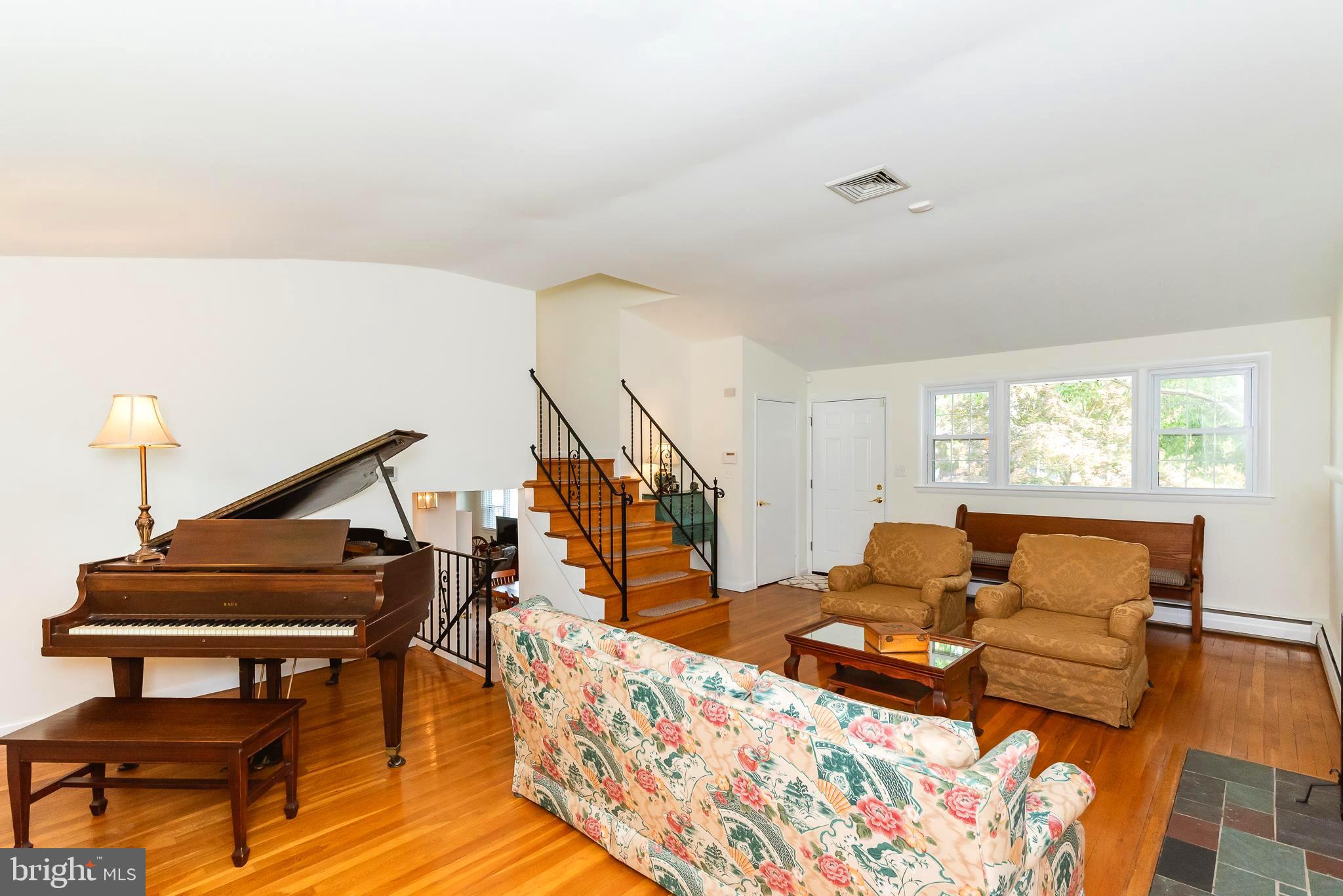 238 Coldbrook Road Lutherville-Timonium, MD 21093 - Photo 3 of 40 FORMAL LIVING ROOM ENTRANCE