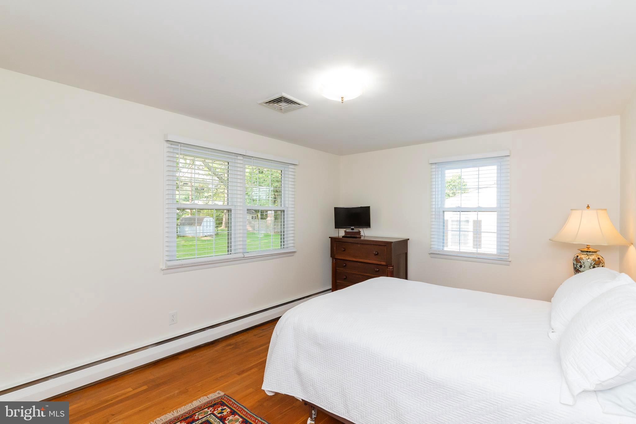 238 Coldbrook Road Lutherville-Timonium, MD 21093 - Photo 21 of 40 PRIMARY BEDROOM