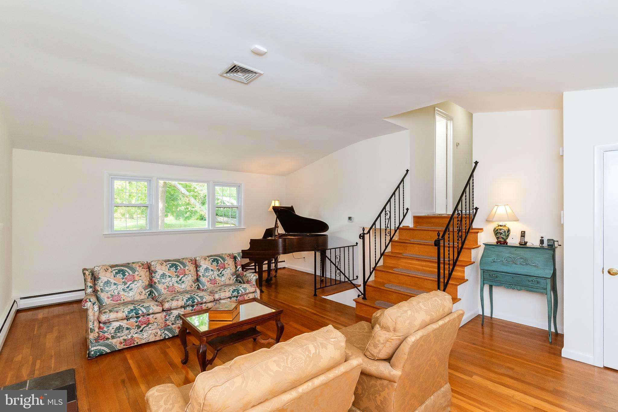 238 Coldbrook Road Lutherville-Timonium, MD 21093 - Photo 4 of 40 GLEAMING HARDWOOD FLOORS