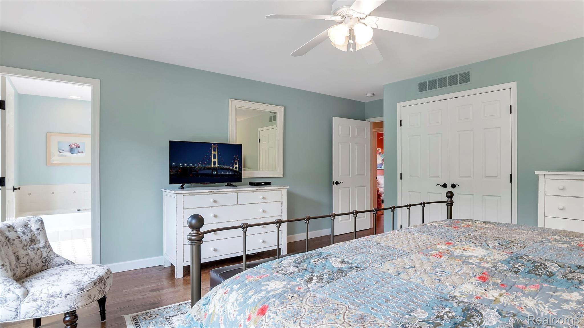 21559 Purlingbrook Road Novi, MI 48375 - Photo 37 of 56 21559-Purlingbrook-Rd-Novi-MI-48375-windowstill-37.jpg