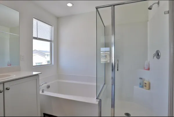 $3,980 | 84422 Calle Larriva, Coachella, CA 92236