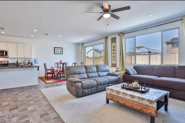 $3,980 | 84422 Calle Larriva, Coachella, CA 92236