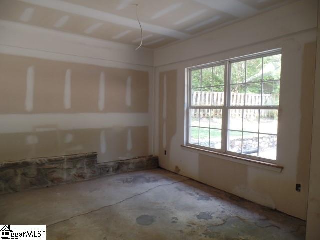 111 Hammond Road Simpsonville, SC 29680 - Photo 15 of 21 Gallery Image 15