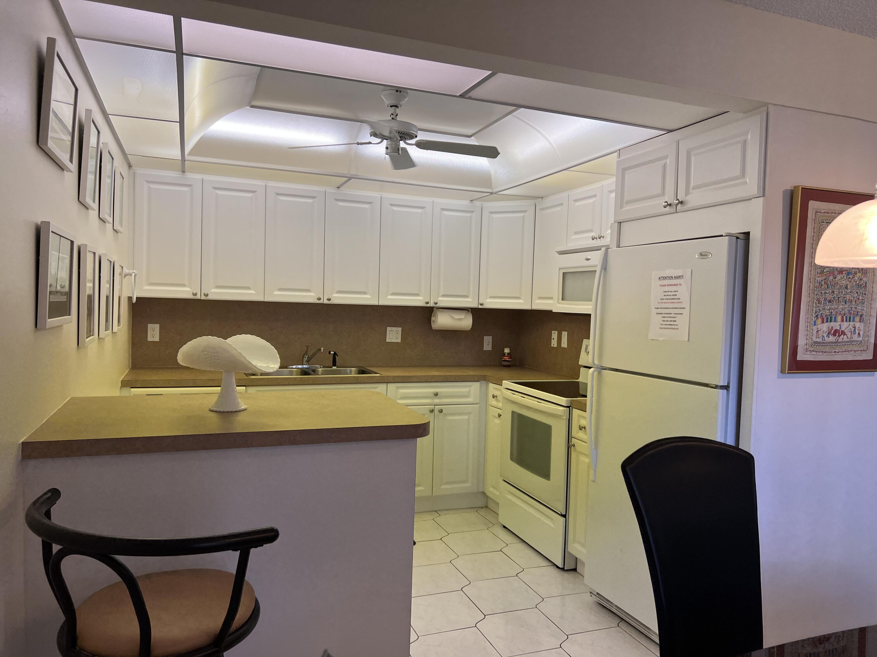 3055 Rexford Drive Boca Raton, FL 33434 - Photo 6 of 40 3055 Rexford C
