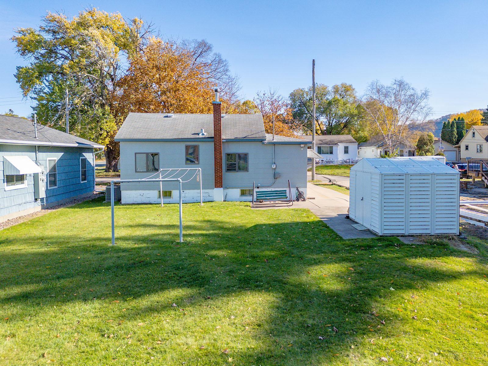 657 Sioux Street Winona, MN 55987 - Photo 3 of 22