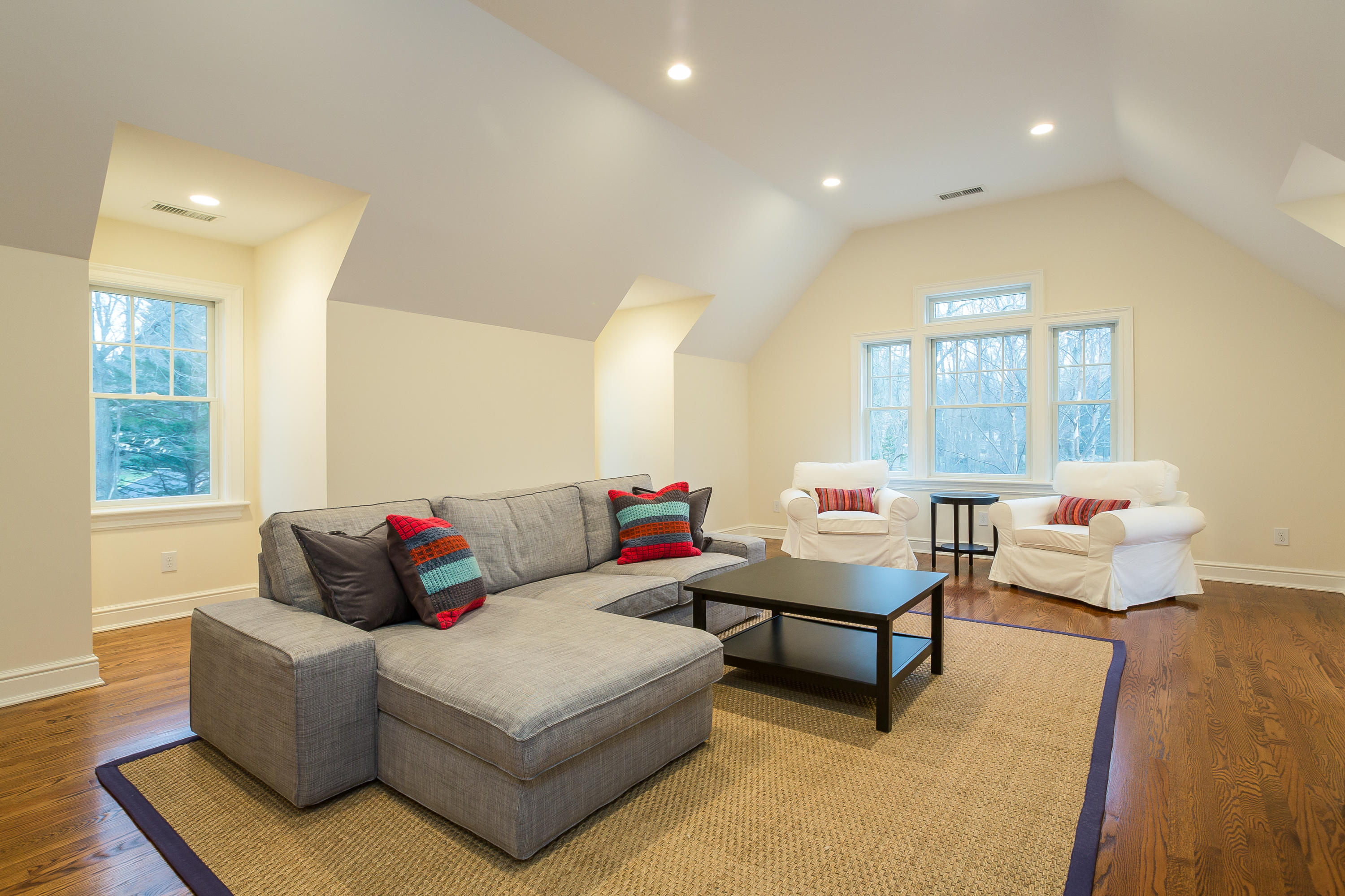 305 Middlesex Road Darien, CT 06820 - Photo 28 of 35 a living room with furniture and a window