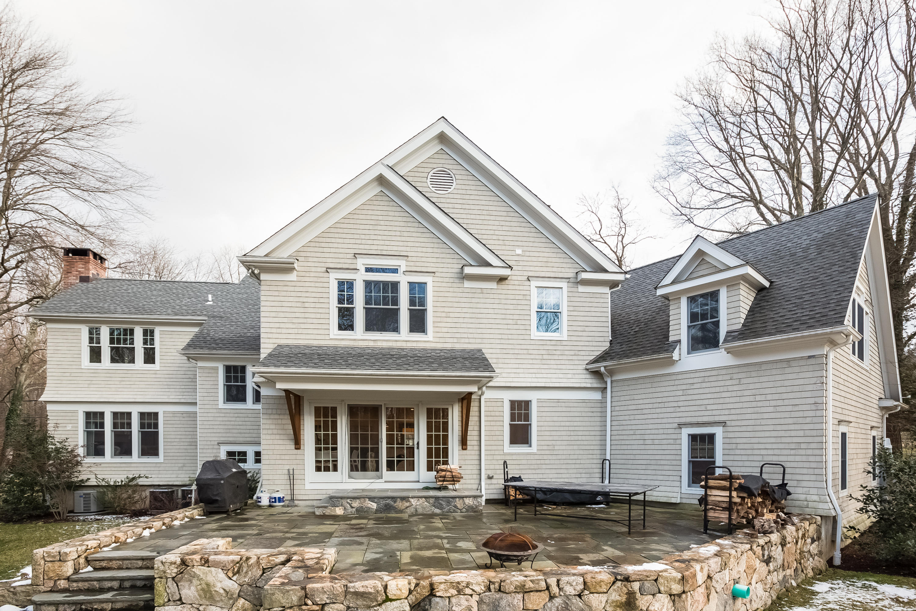 305 Middlesex Road Darien, CT 06820 - Photo 30 of 35 a front view of a house with yard