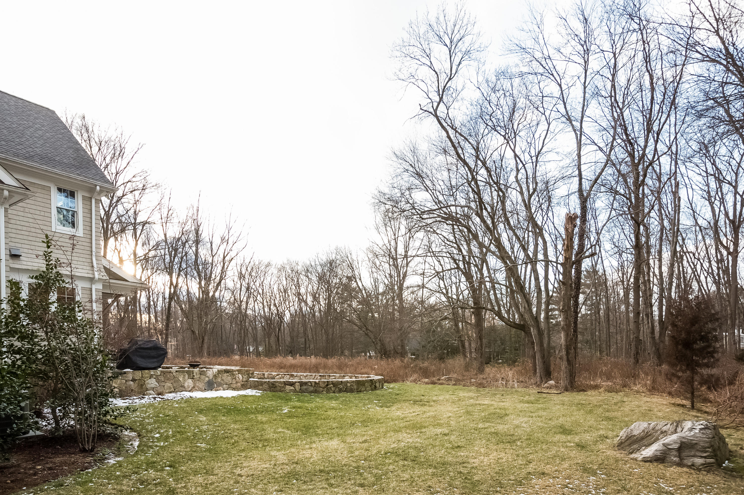 305 Middlesex Road Darien, CT 06820 - Photo 31 of 35 a view of a yard with large trees