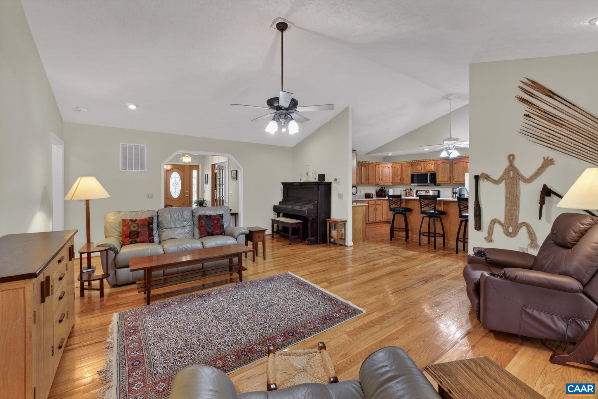 15405 Madison Run Road Gordonsville, VA 22942 - Photo 8 of 40 Great room 16'2x21'8