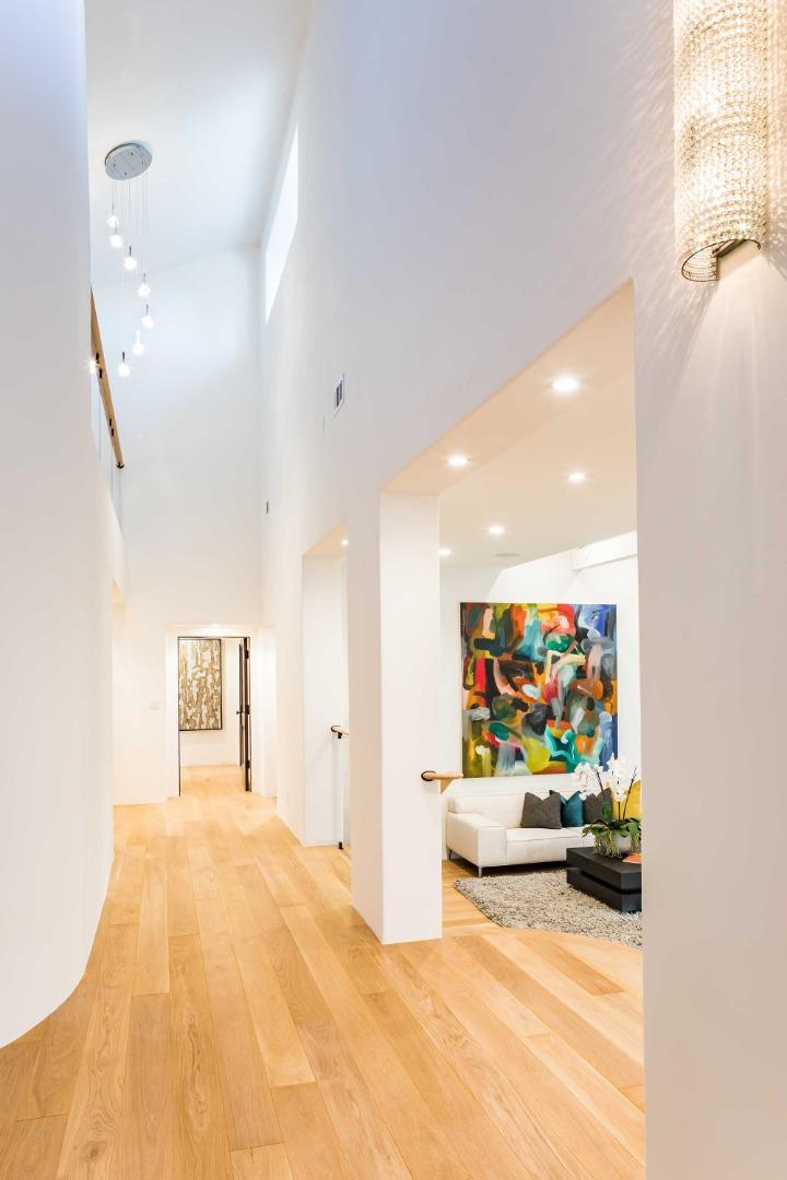 953 Roble Ridge Road Palo Alto, CA 94306 - Photo 8 of 50 a view of a living room