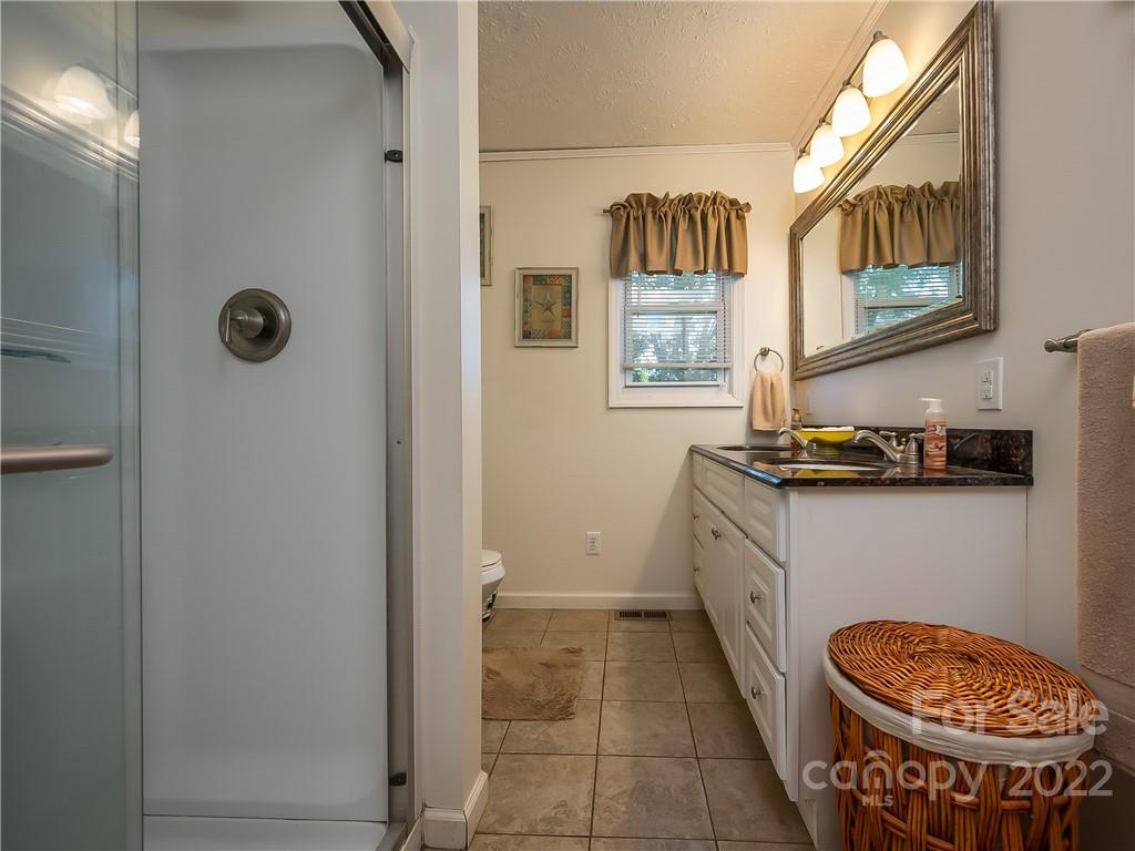 621 Roper Road Flat Rock, NC 28731 - Photo 15 of 24 Gallery Image 15