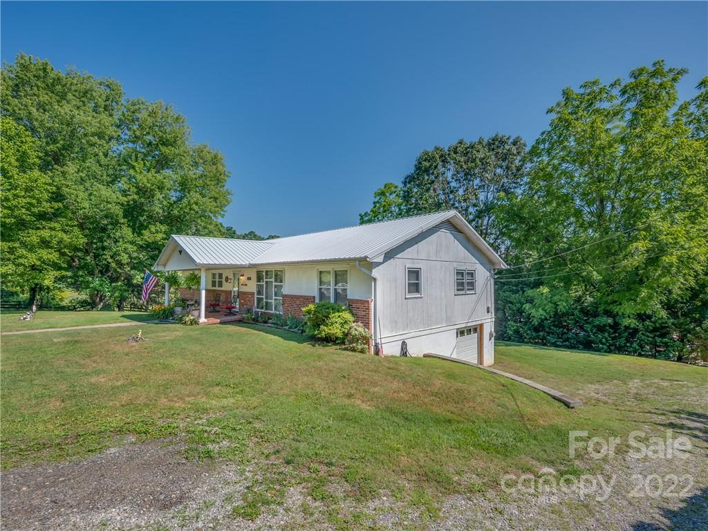 621 Roper Road Flat Rock, NC 28731 - Photo 23 of 24 Gallery Image 23
