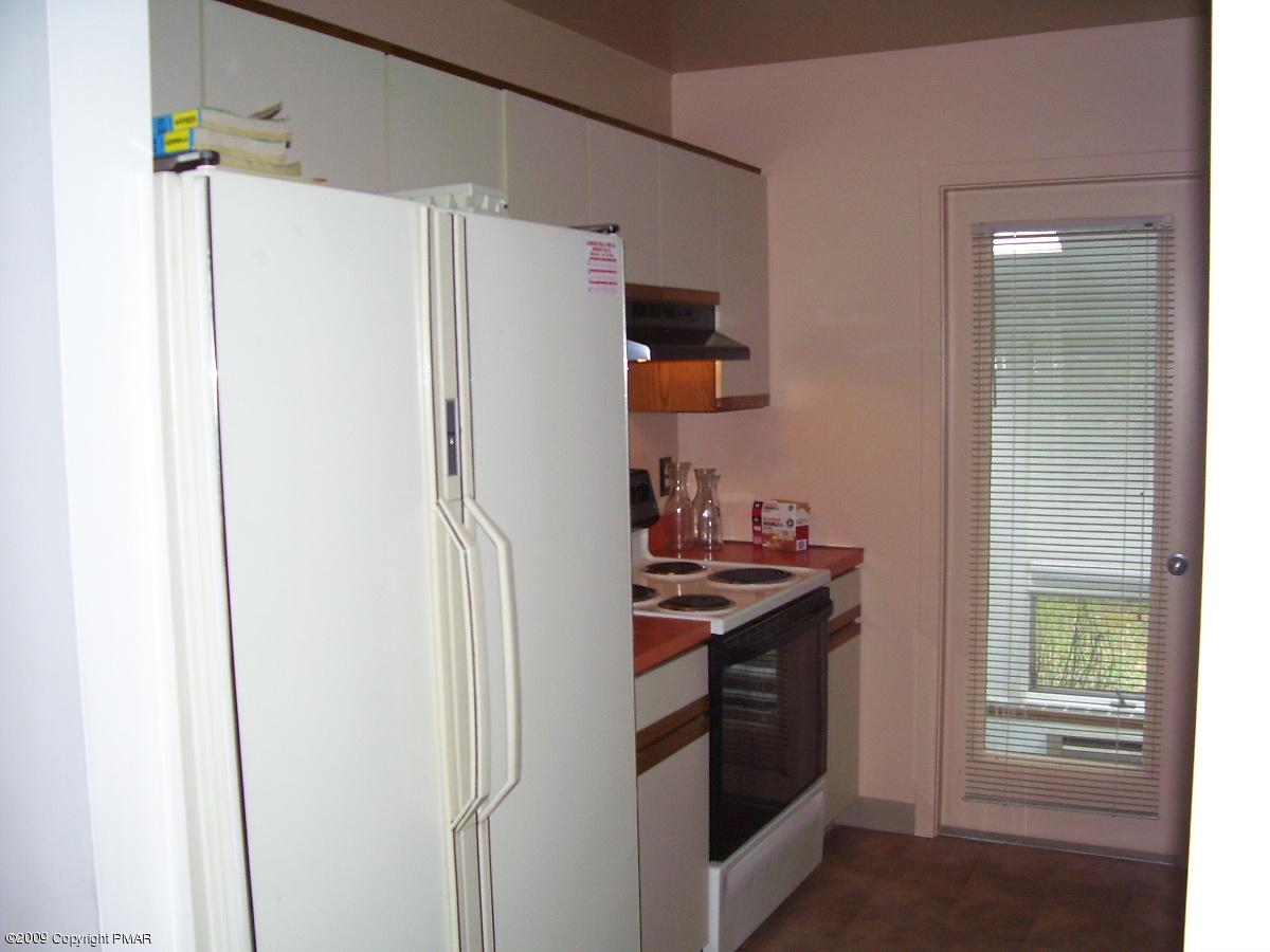 15 Rhododendron Trail Jim Thorpe, PA 18229 - Photo 7 of 18 Kitchen