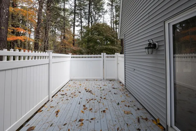 a view of a pathway of a house