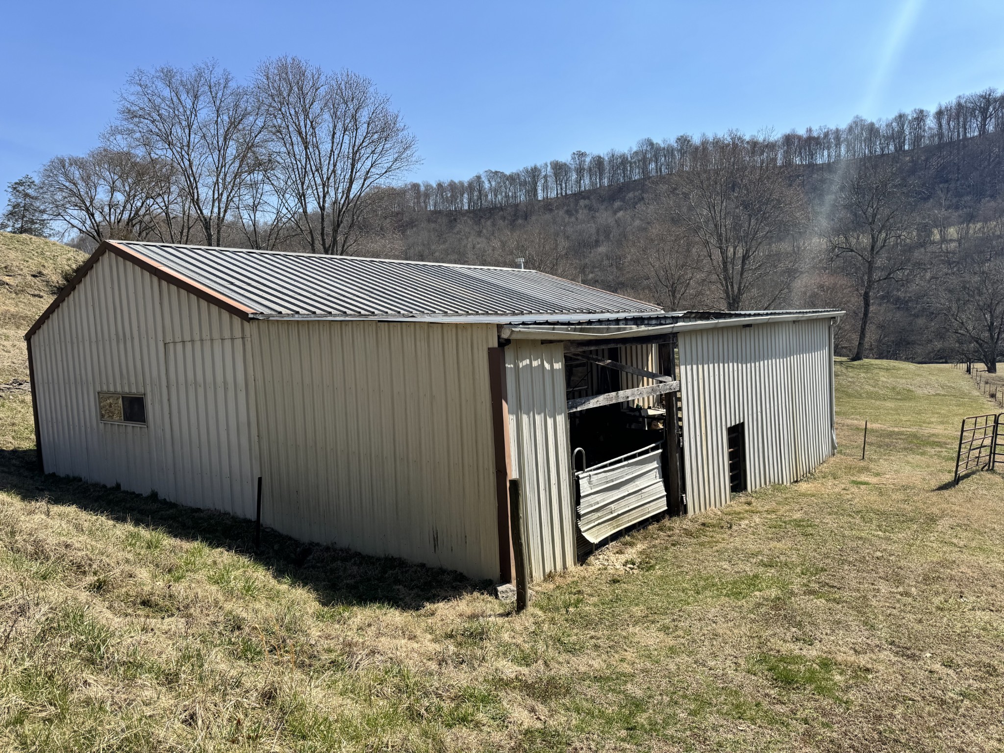 267 Difficult Road Pleasant Shade, TN 37145 - Photo 12 of 20 a view of a house