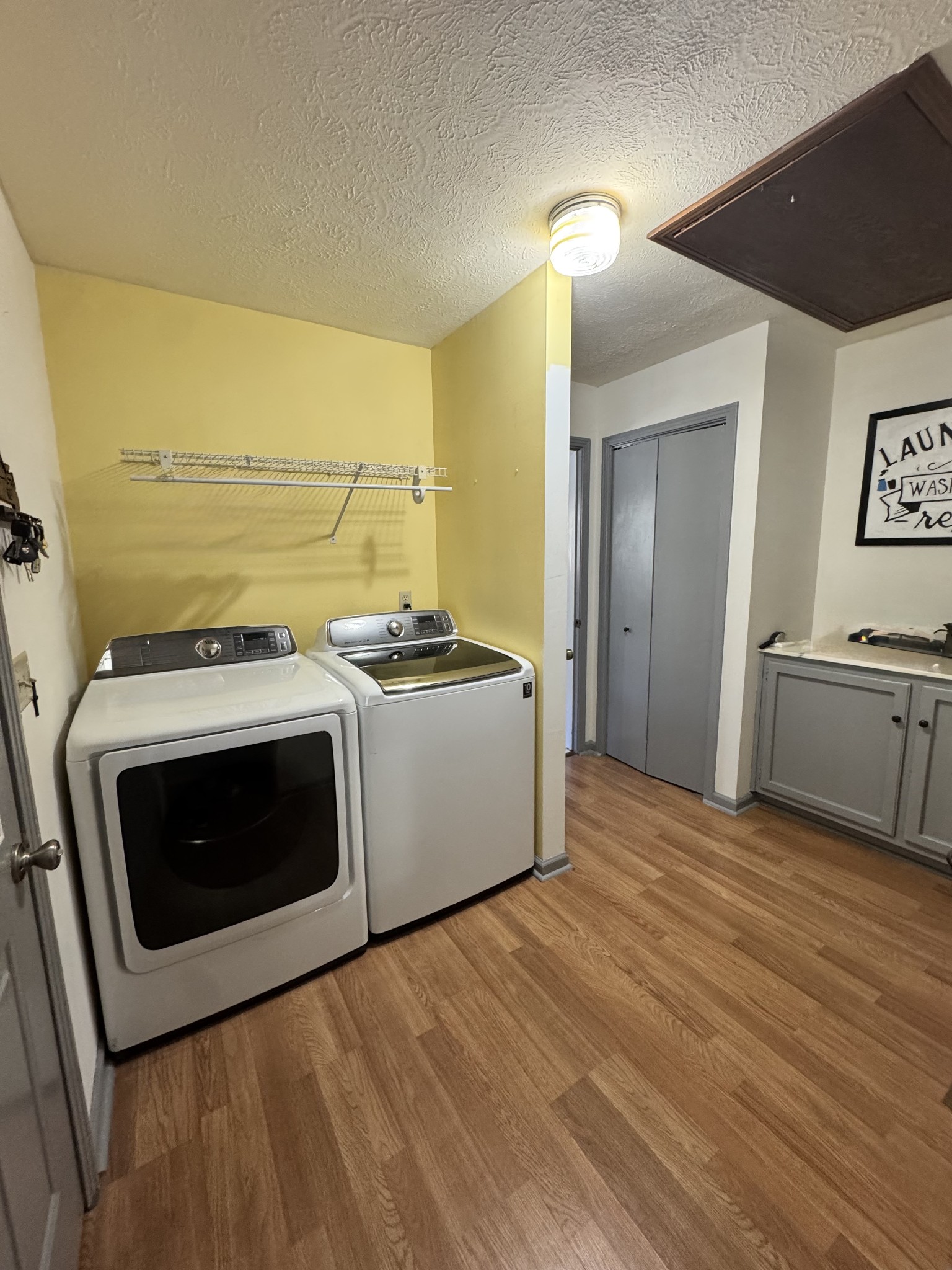 267 Difficult Road Pleasant Shade, TN 37145 - Photo 19 of 20 a kitchen with a stove and a microwave