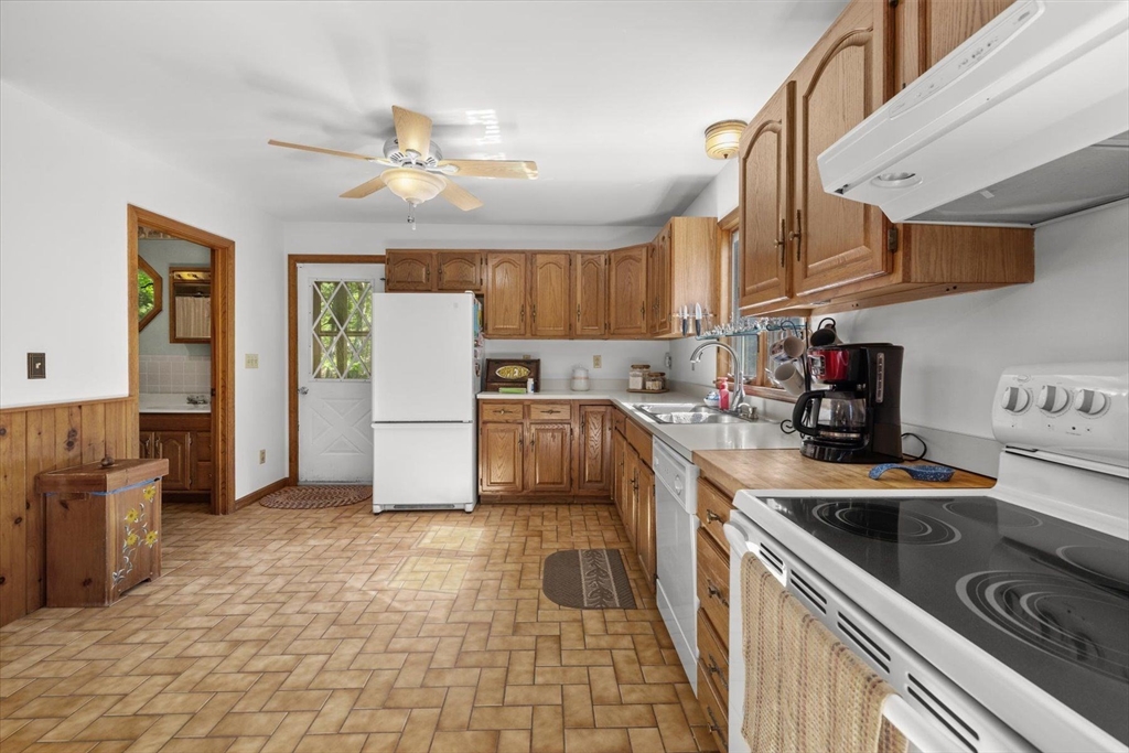 110 B High Street Upton, MA 01568 - Photo 13 of 40