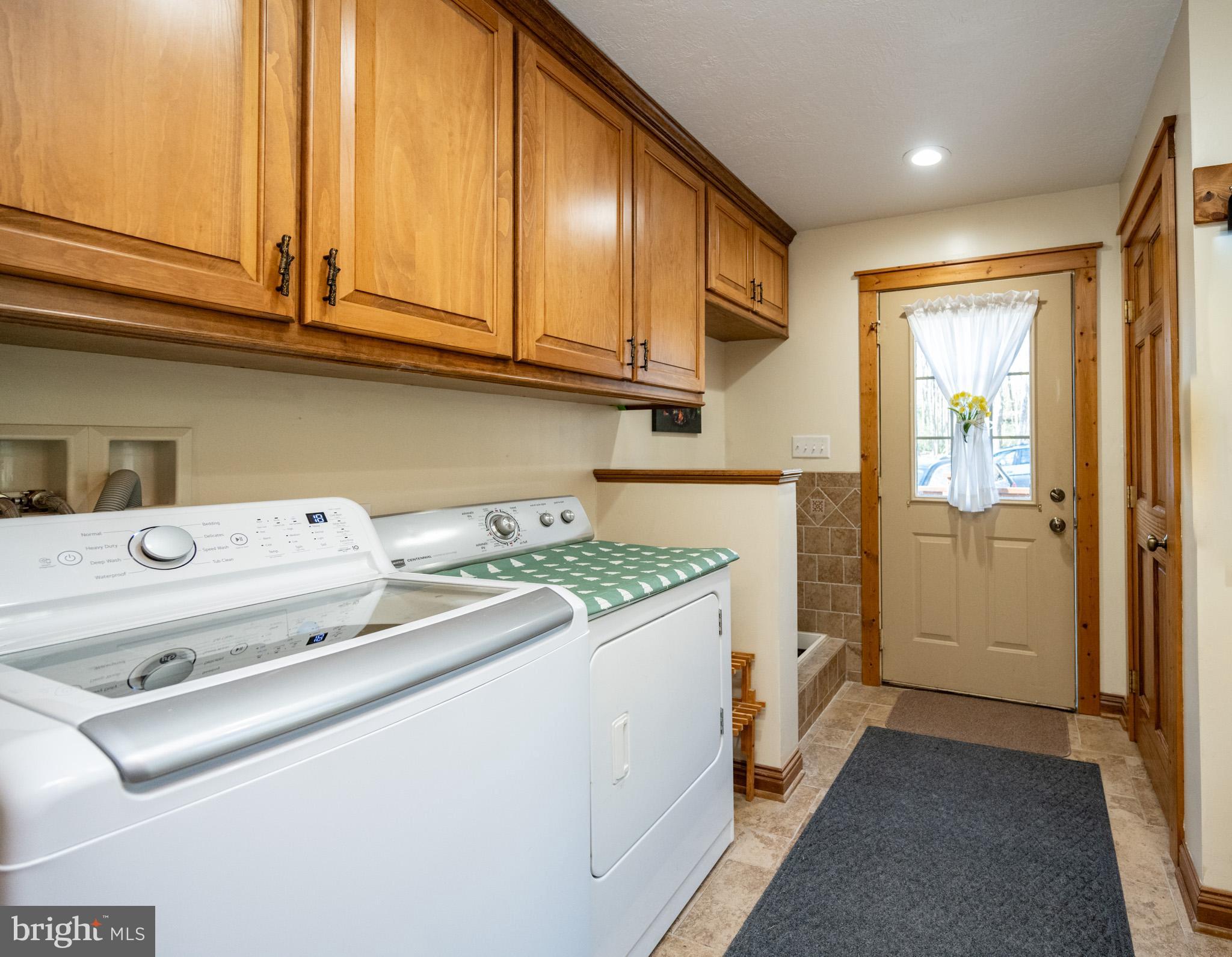 328 Stool Rock Road Oakland, MD 21550 - Photo 5 of 133 Side Entrance/Laundry & Specialty Dog Wash