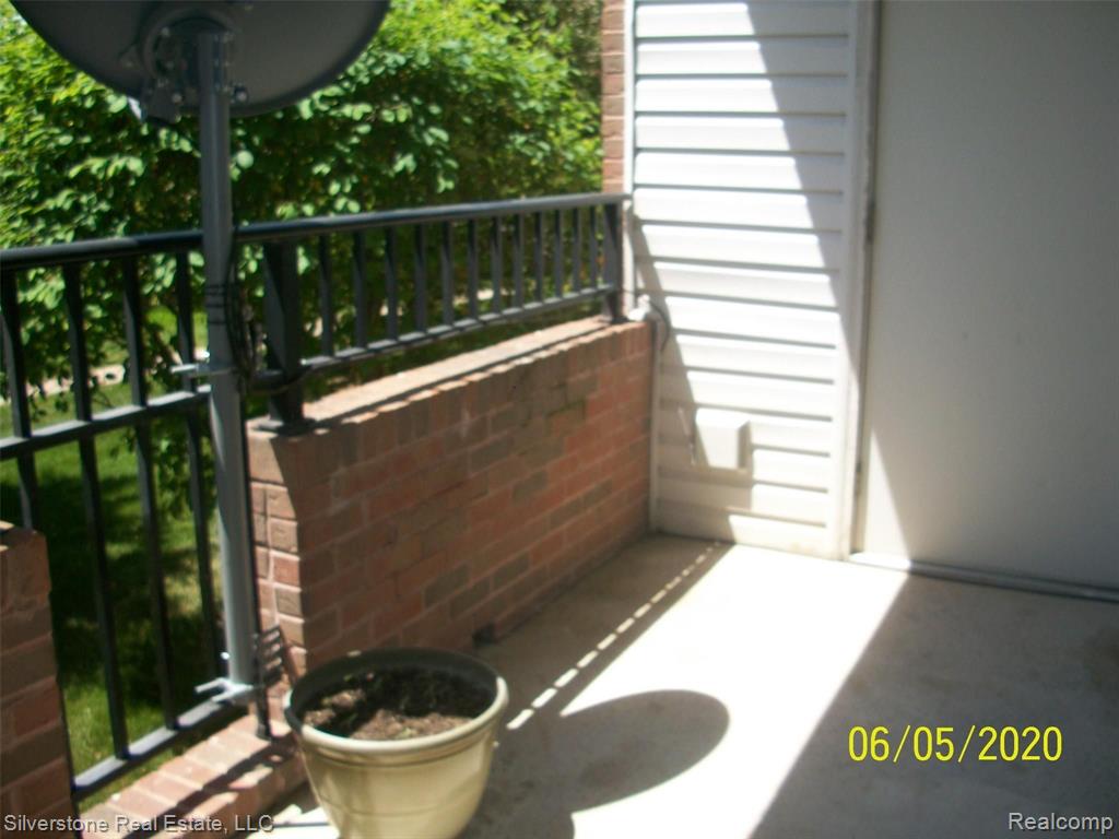 39144 Hayes Road, Unit 7 Clinton Township, MI 48038 - Photo 14 of 23
