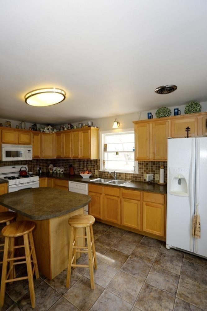 301 North Division Street Spring Lake, MI 49456 - Photo 8 of 22 Additional Photo