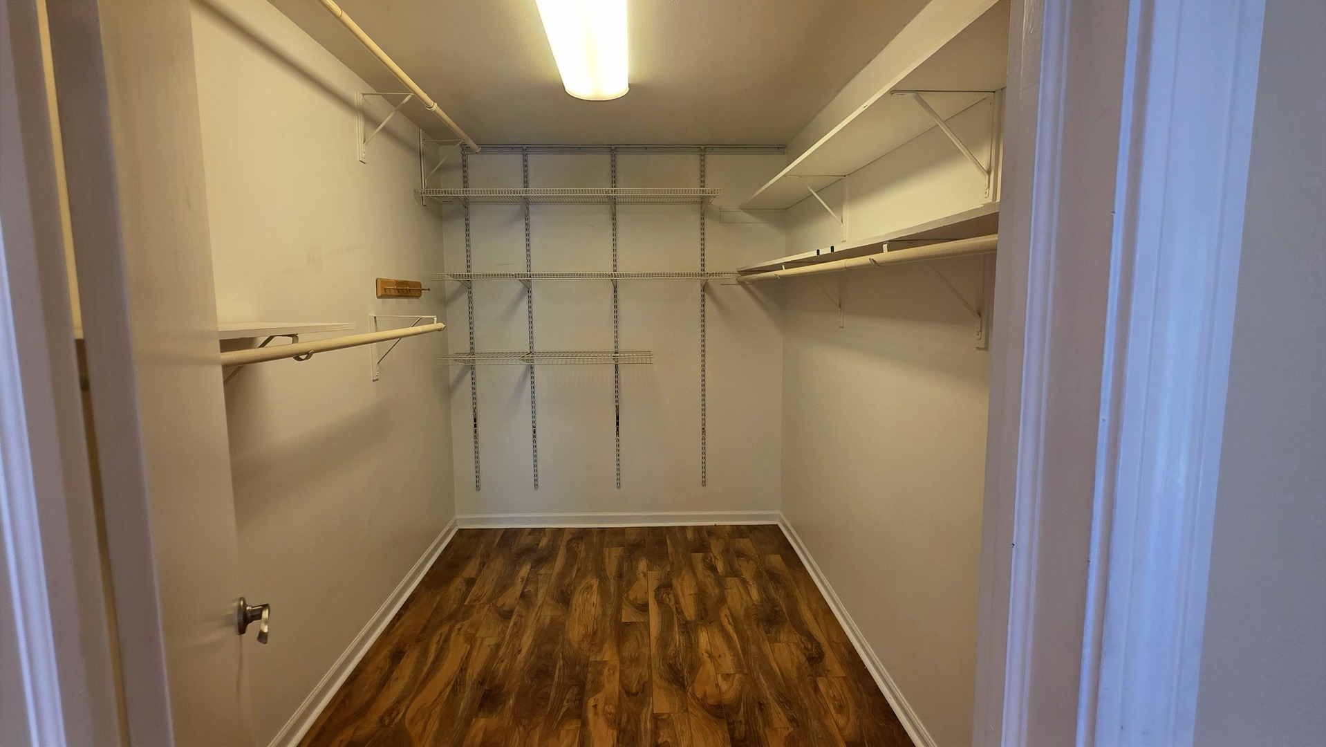 3950 Dundee Road, Unit 302 Northbrook, IL 60062 - Photo 5 of 13