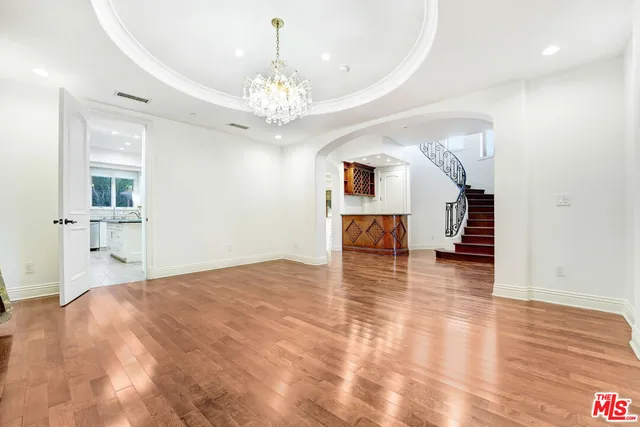 $17,000 | 219 South Willaman Drive, Beverly Hills, CA 90211