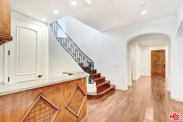 $17,000 | 219 South Willaman Drive, Beverly Hills, CA 90211