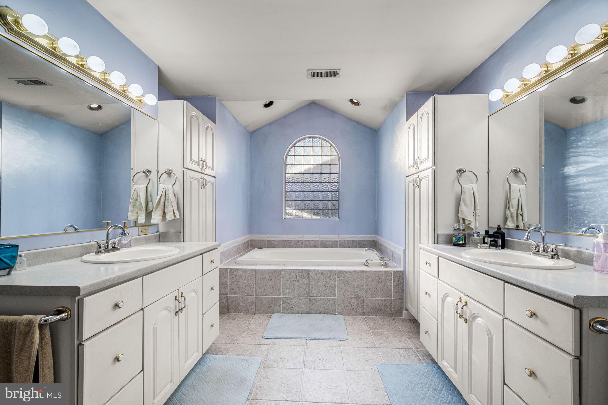 109 Blough Road Fairless Hills, PA 19030 - Photo 4 of 27